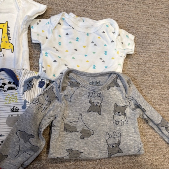 Gerber, Old Navy, Child of Mine Baby 0-3 Month Onesie 8 Piece Lot - Picture 5 of 9